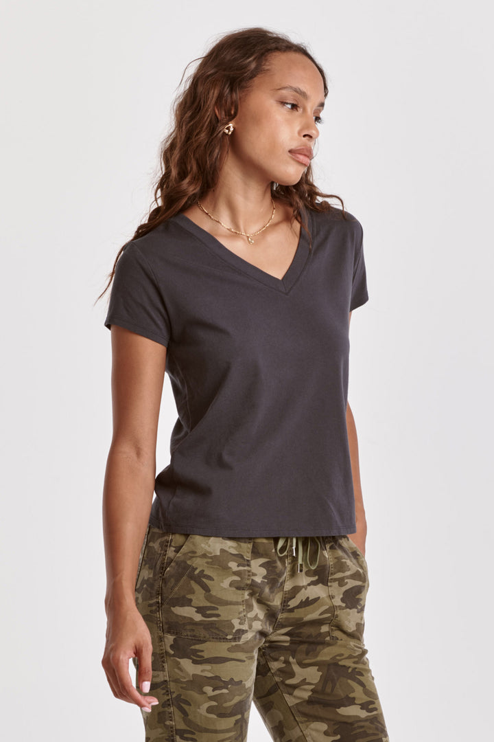 Vani V-neck Tee